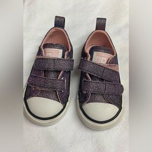 Baby converse size 4